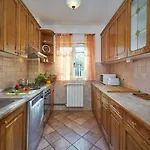 Villa Elegant In With Private Pool Ližnjan