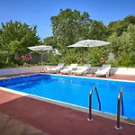 Elegant In With Private Pool * Ližnjan