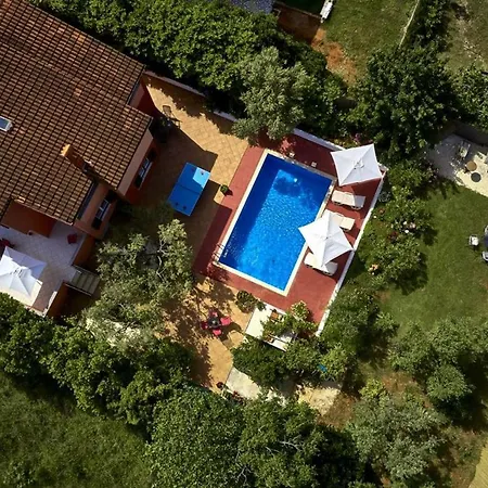 Villa Elegant In With Private Pool Ližnjan