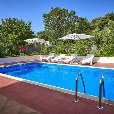 Elegant In With Private Pool * Ližnjan