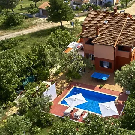 Villa Elegant In With Private Pool